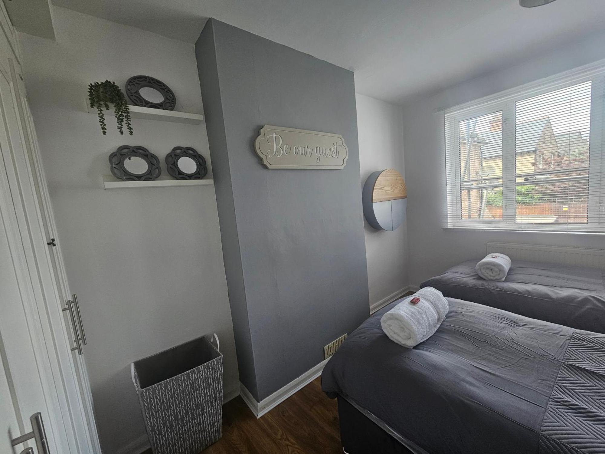 St Albans City Stays - Near Luton Airport - St Albans Abbey & City Train Station - Close To London- Harry Potter World - The Odyssey Cinema - Abbey Cathedral- Contractors I Business I Leisure- Sleeps Upto 6 People Εξωτερικό φωτογραφία